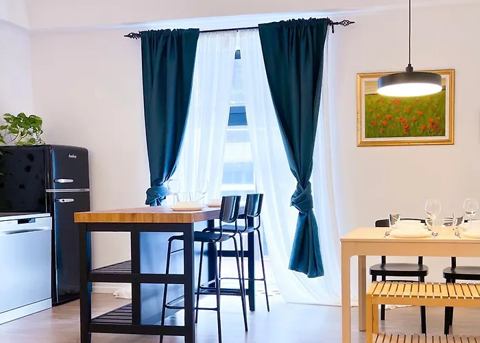 Aumetz Square Apartment