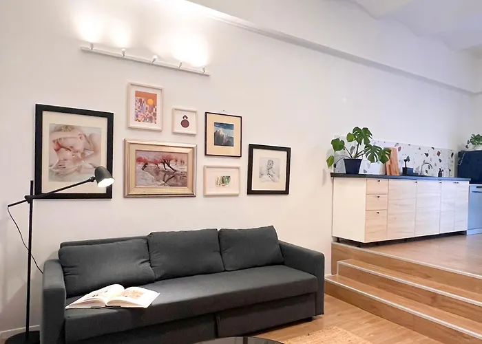 Aumetz Square Apartment